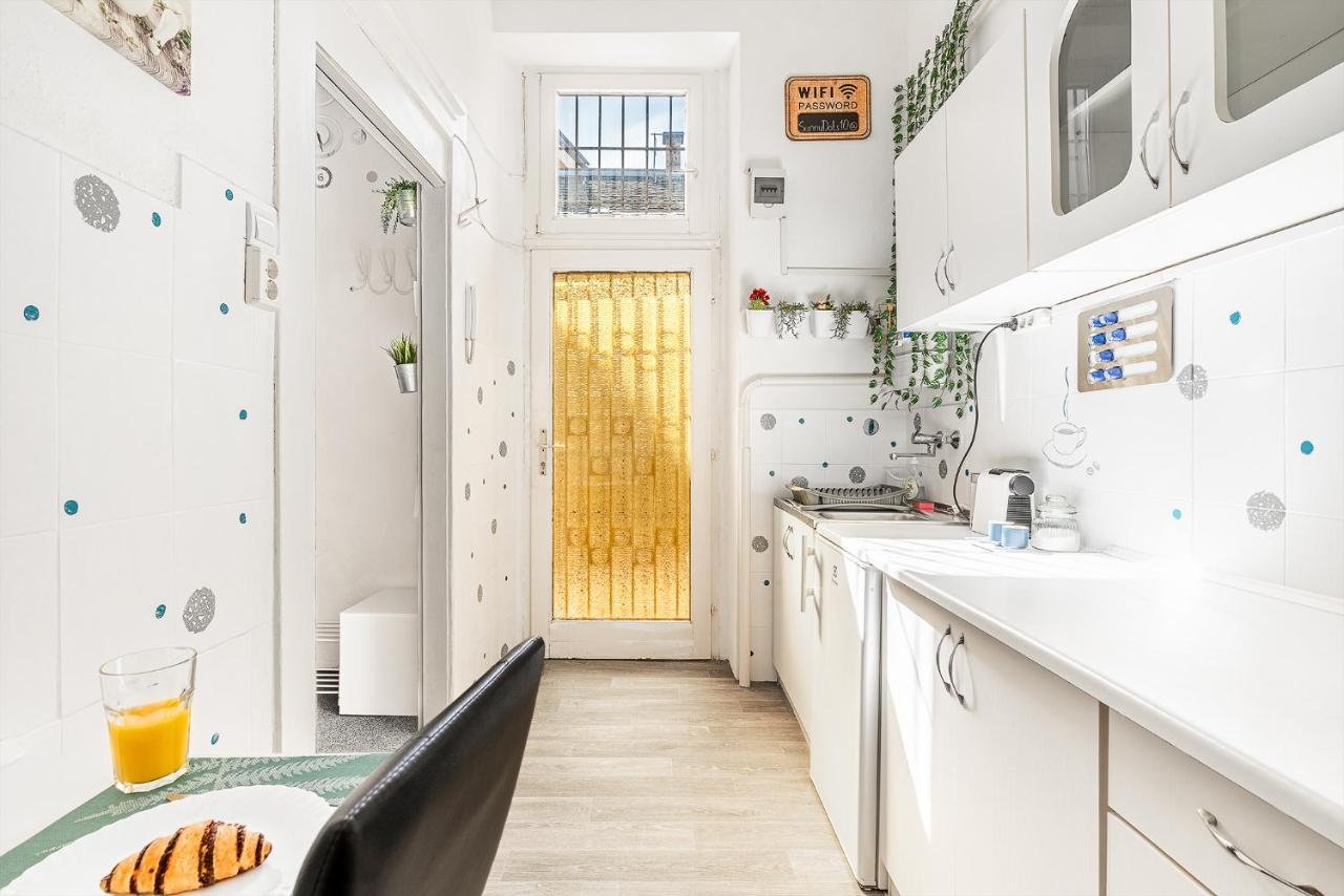 Sunny Dots Apartment - Free Parking! Budapest Exteriör bild